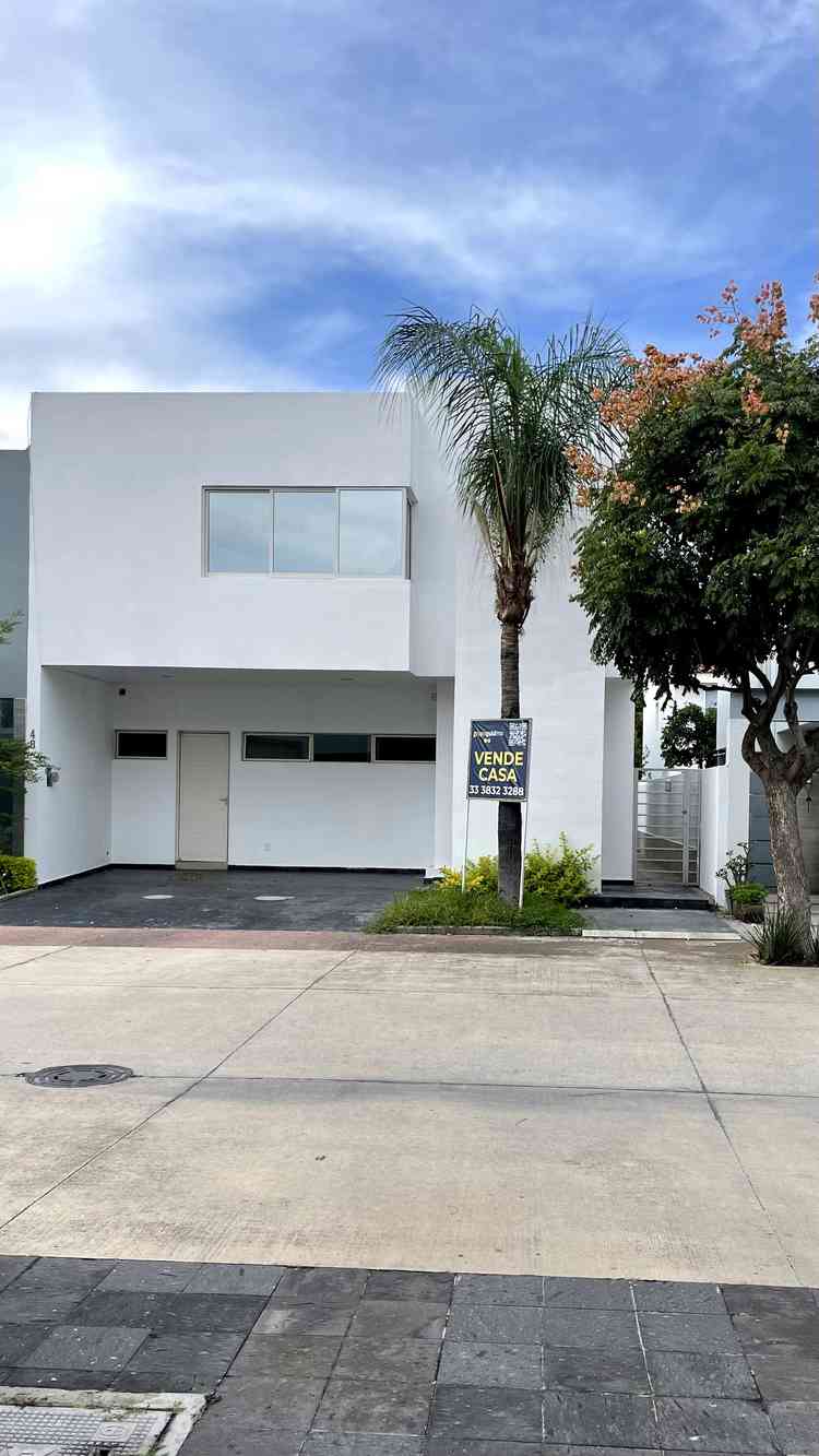 casa en venta av paseo de la luna solares zapopan jalisco p4lH6RD